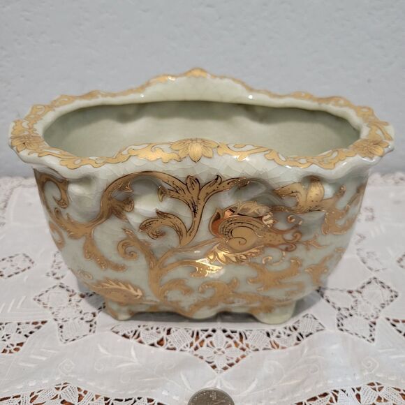 Vintage Amita Cream and Gold Chinoiserie Oval Planter Vase Crackled Glaze Flower - Picture 1 of 9